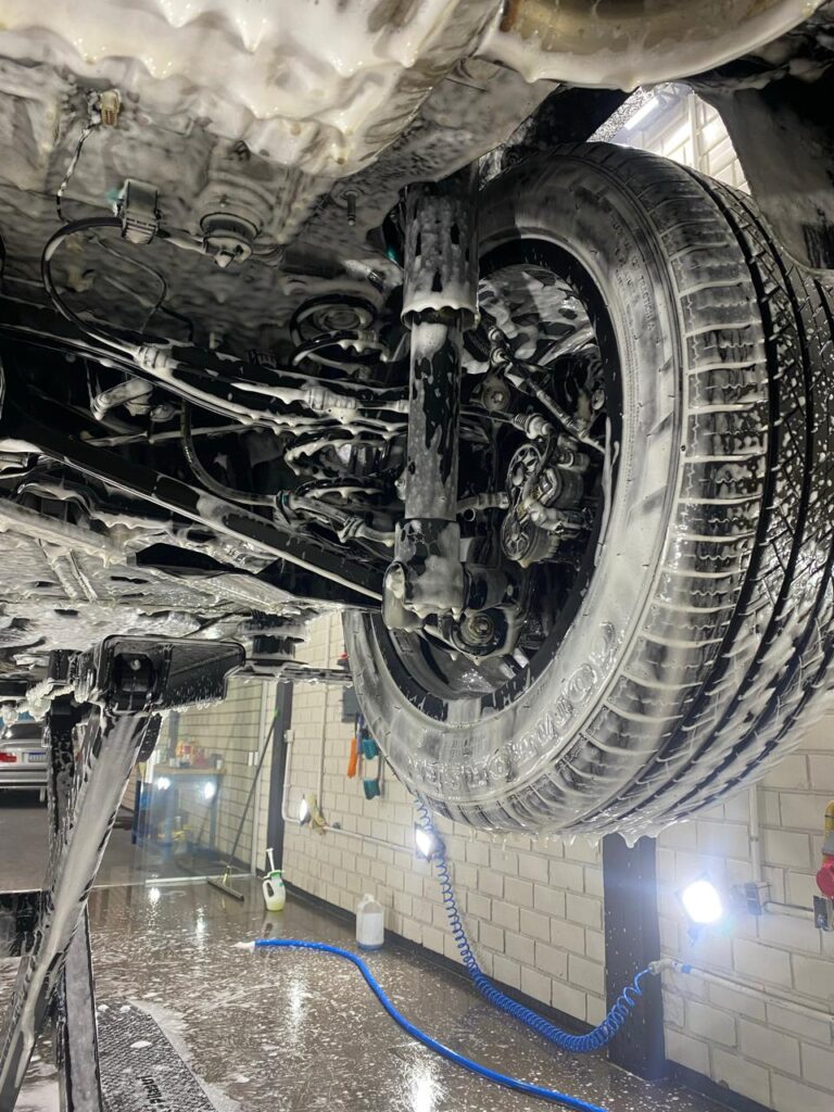 lavagem-rodas-borrachas-plasticos_